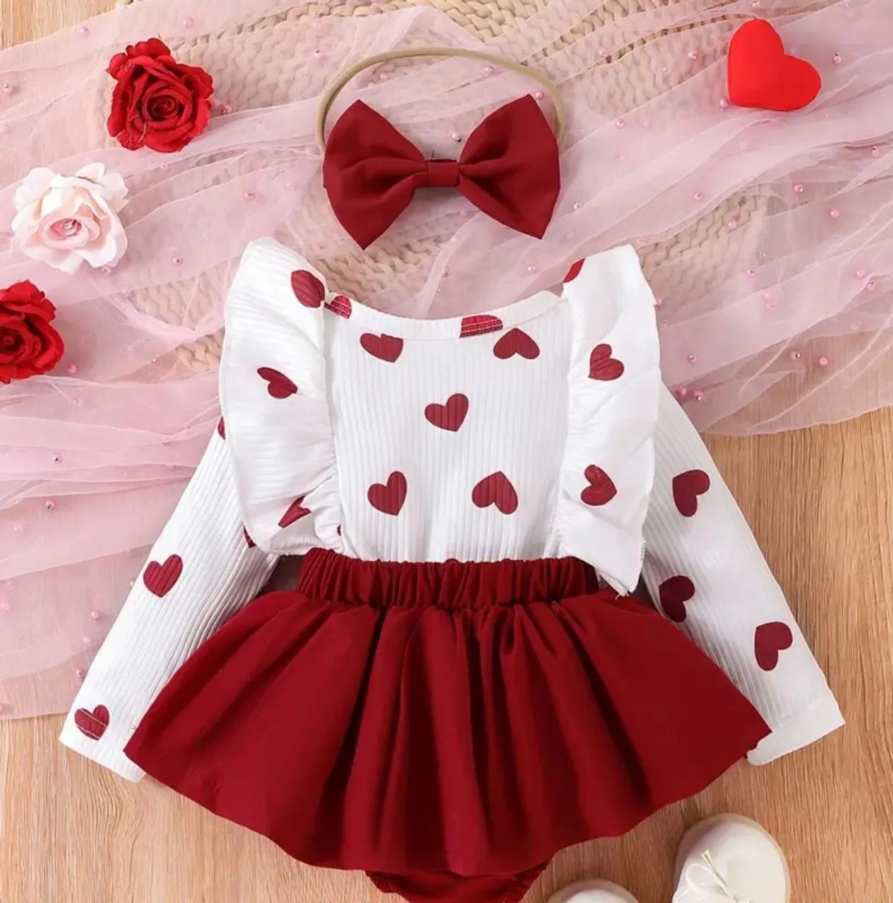 Conjunto Body Bebê Corações e Laço Vermelho - Foto 3