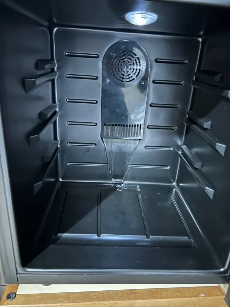 Adega de vinho  climatizada tocave - Foto 5