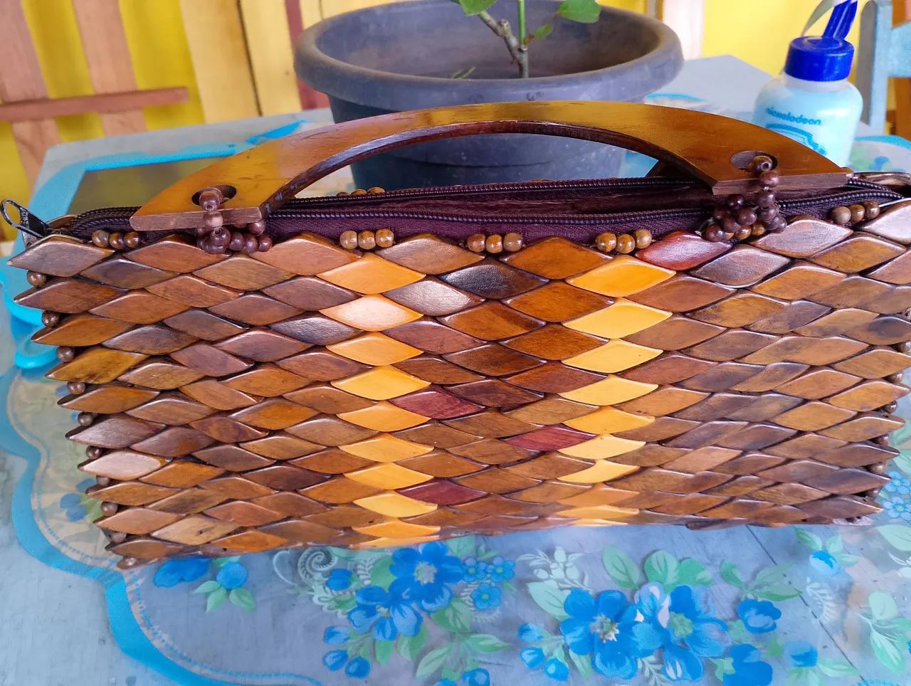 Bolsa de mão em madeira artesanal  - Foto 2