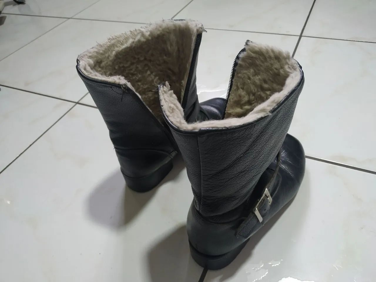 Botinha forrada de couro - Foto 2