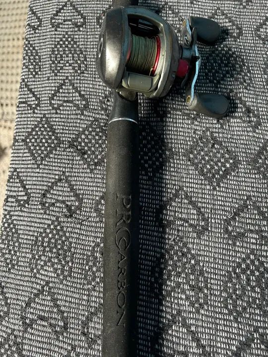 Conjunto de Vara e Carretilha de Pesca - Foto 2