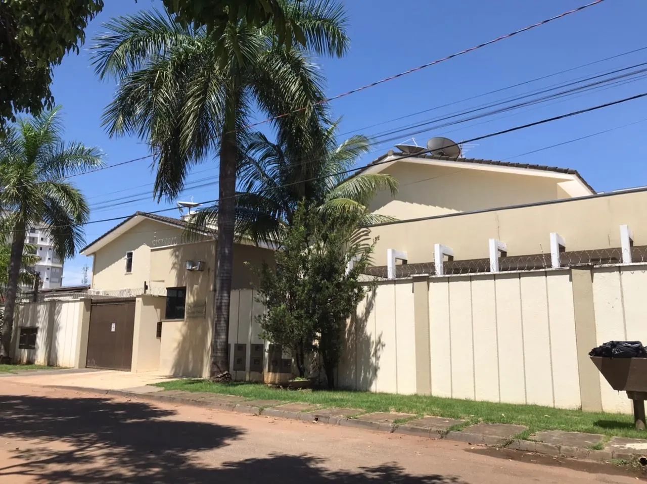 Sobrado em condominio fechado 110 norte