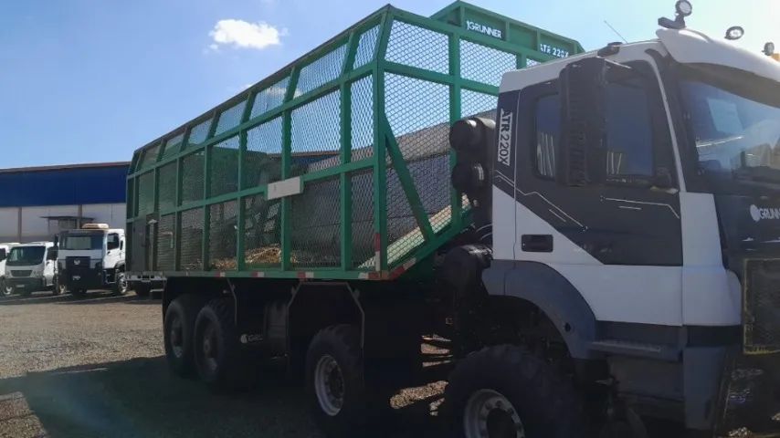 caminhão autônomo MB 3131 8x4 c/ pneu alta flutuação + transbordo santa izabel de 21 ton - Foto 2