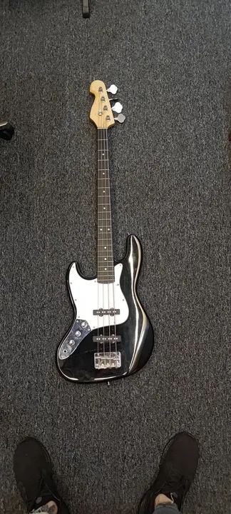 Baixo Elétrico Preto Canhoto Phoenix com Bag