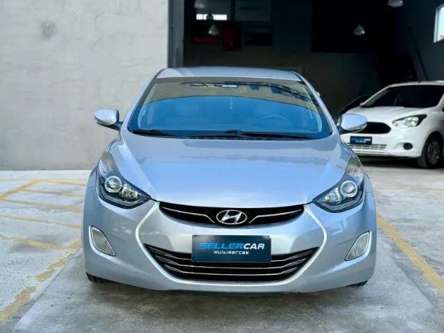 Hyundai Elantra GLS 1.8 2012 automático + couro - revisado - Foto 2