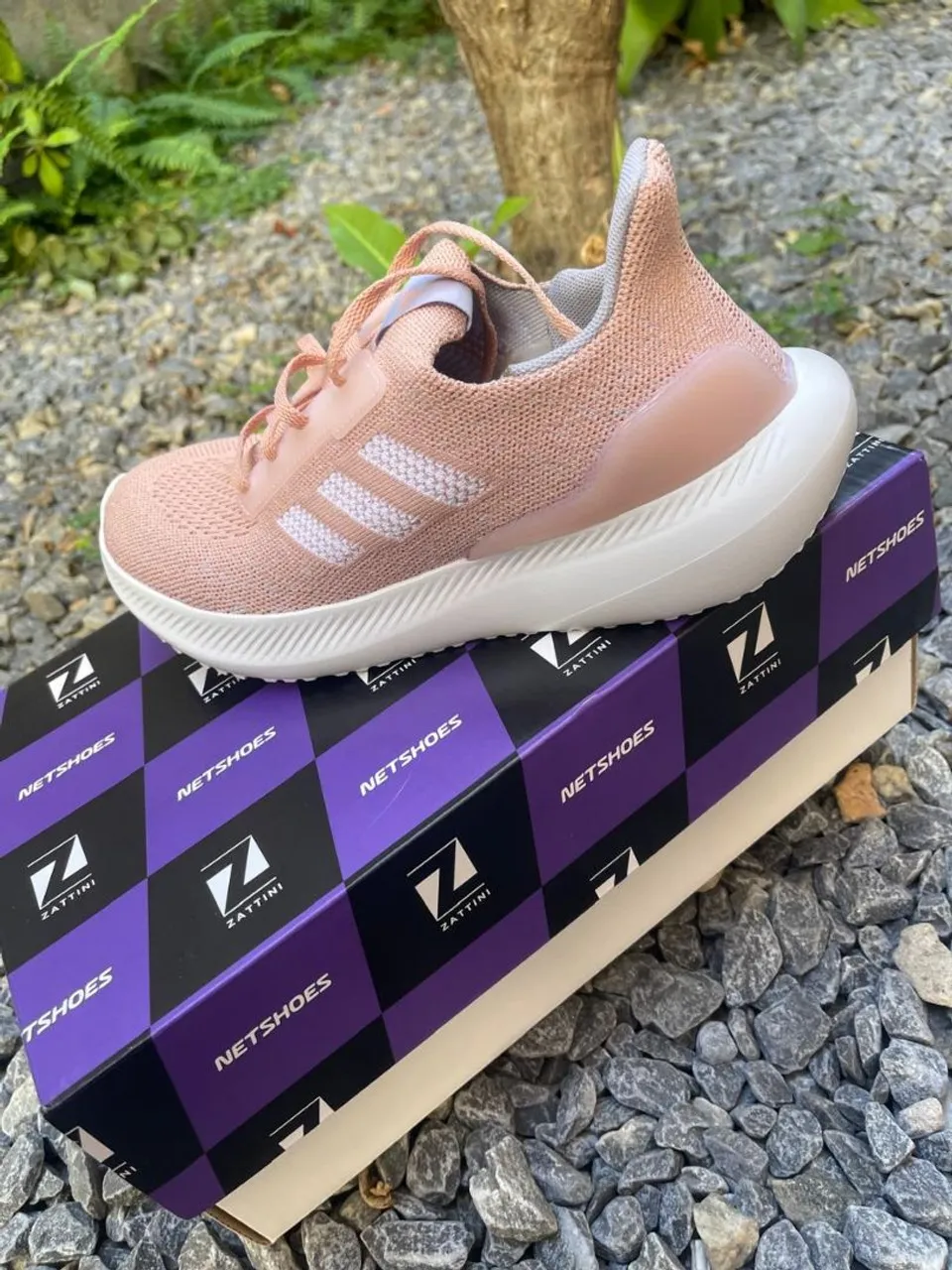 Tênis Adidas Feminino - Conforto e Estilo
