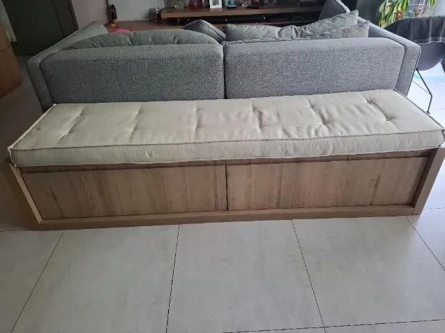 Banco gaveteiro de madeira com futon - Foto 2