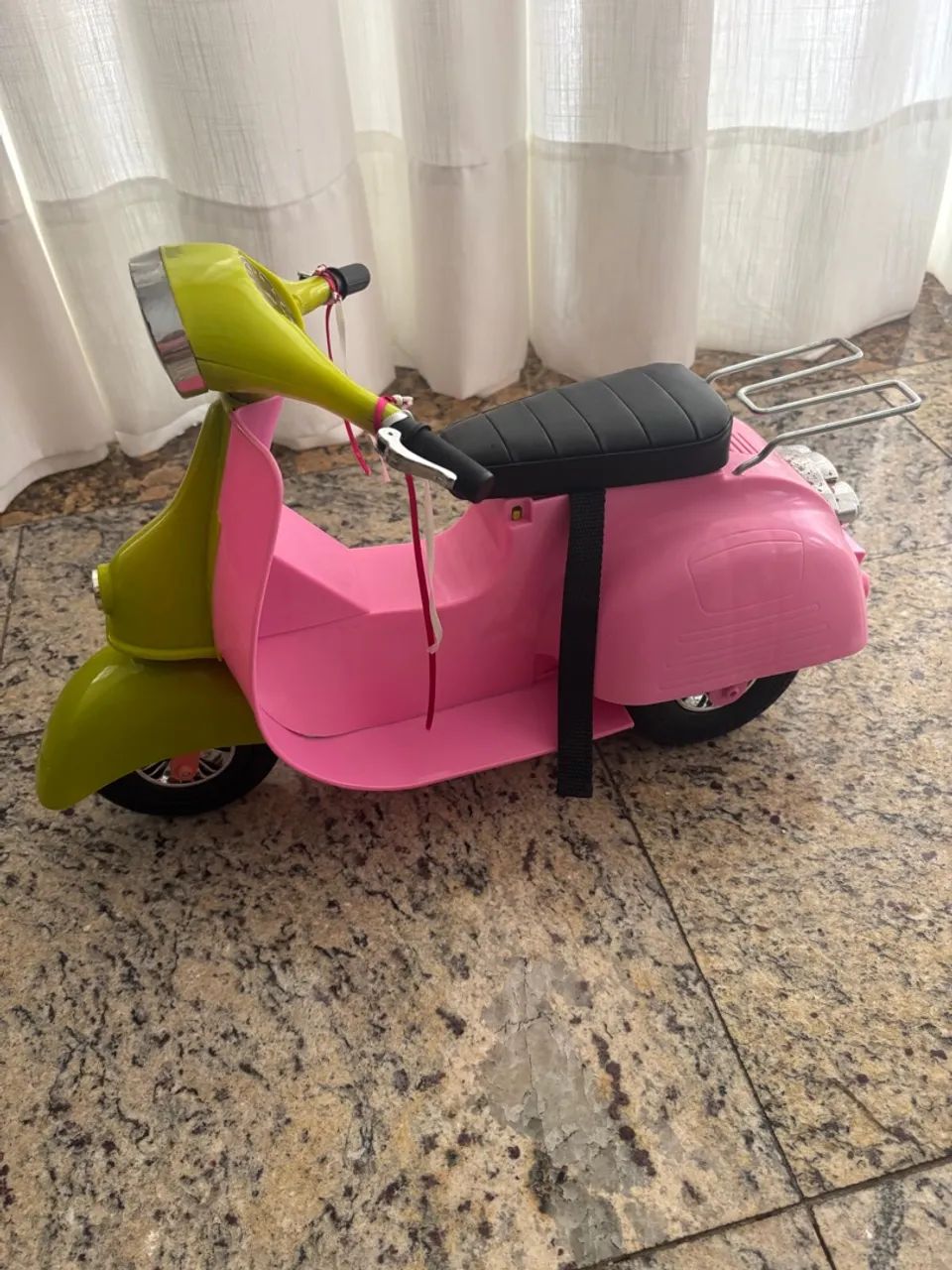 Scooter / moto Our Generation para Bonecas - Linda e Conservada - American Girl  - Foto 4