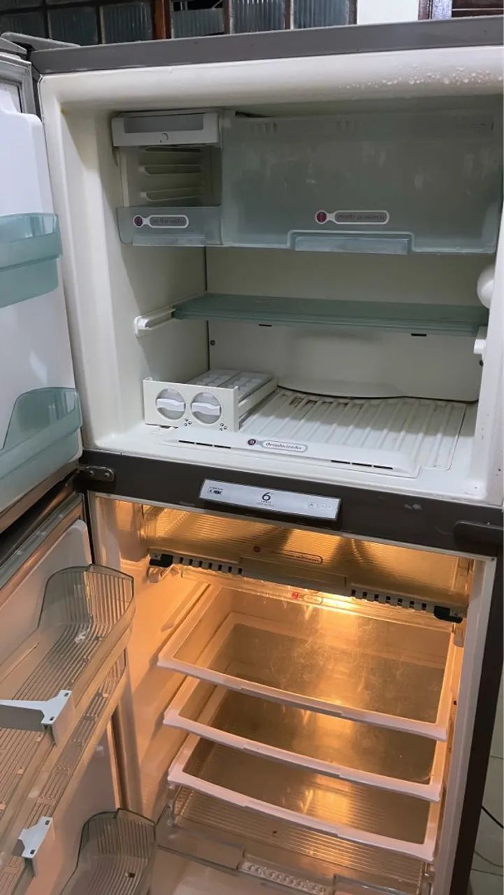 Geladeira Brastemp Gourmet 650,00 PARA HOJE - Foto 2