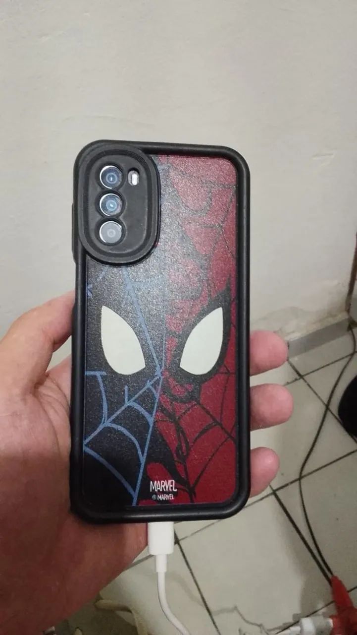 Celular Motorola com tela quebrada - Foto 2
