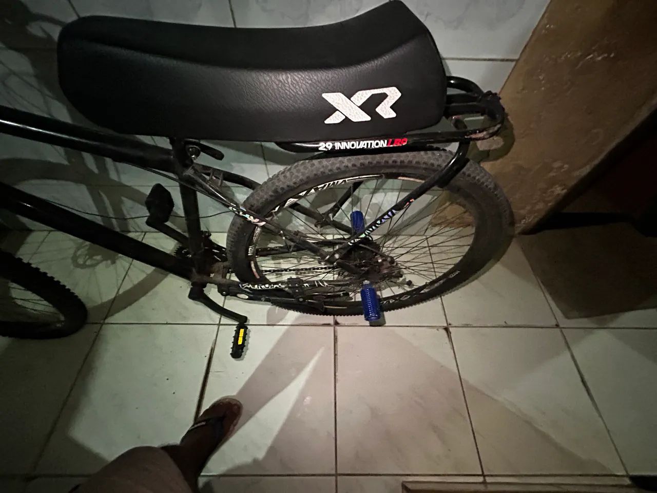 Bicicleta aro 29, 21 marchas e freios a disco - completa - Foto 2