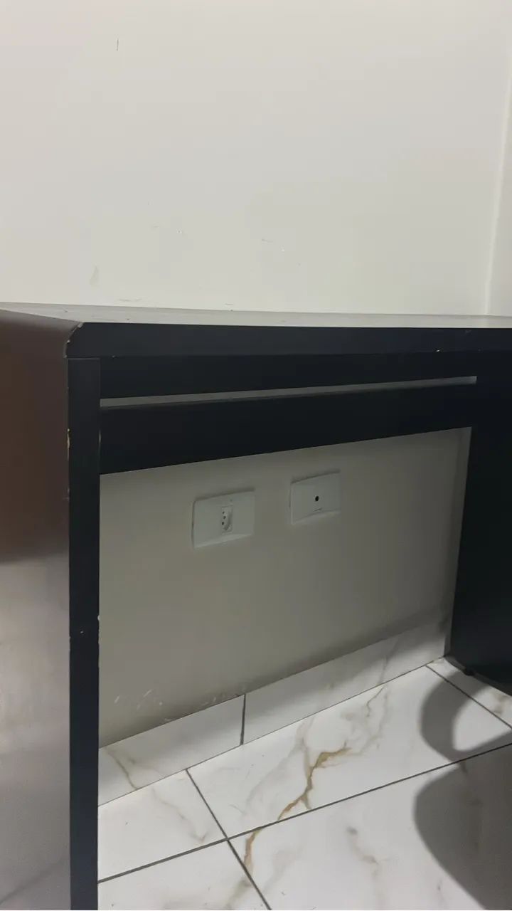 MESA PARA ESCRITÓRIO QUARTO PRETA  - Foto 4