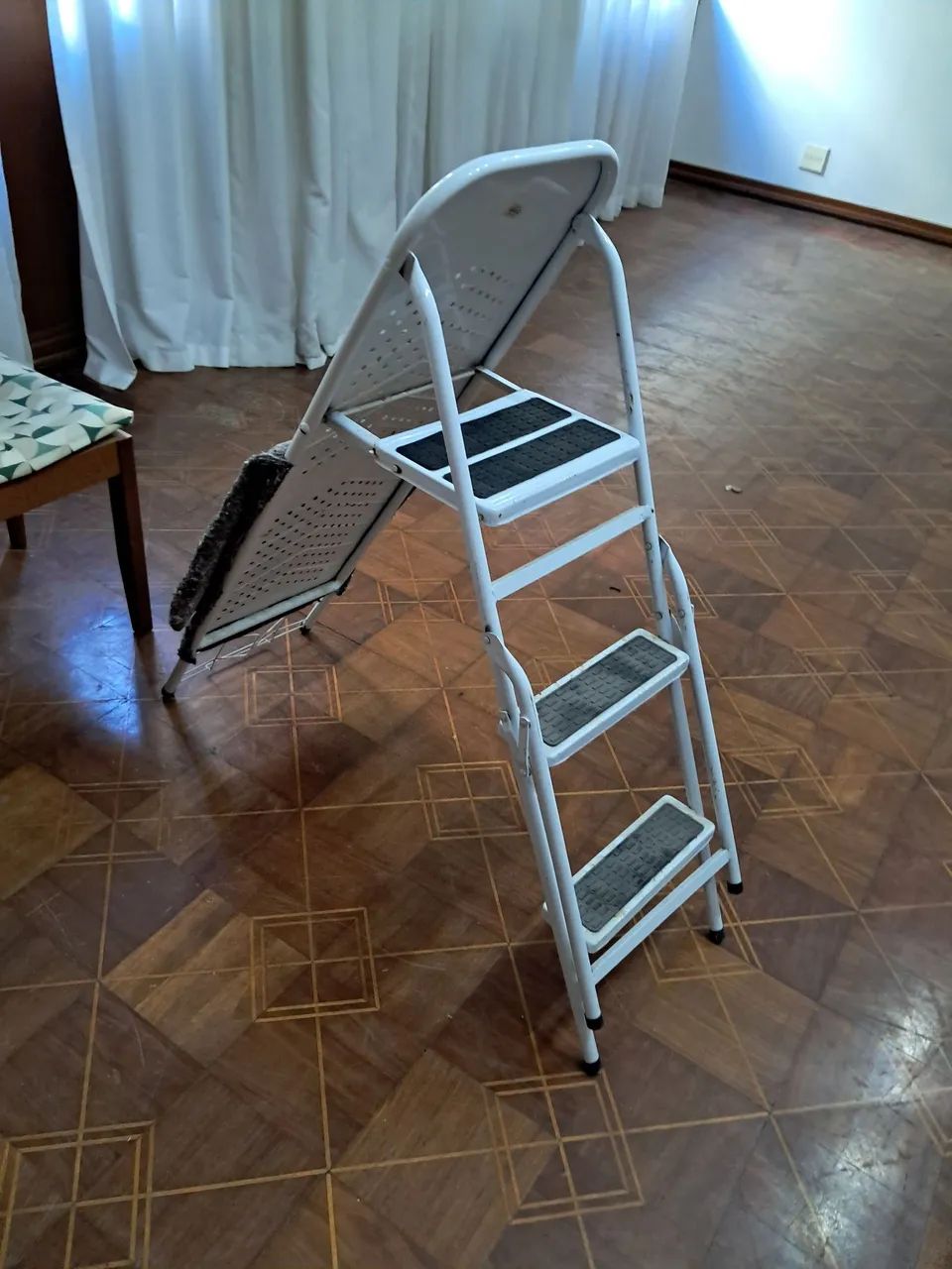 Tábua de passar e escada (2 em 1) - Foto 4