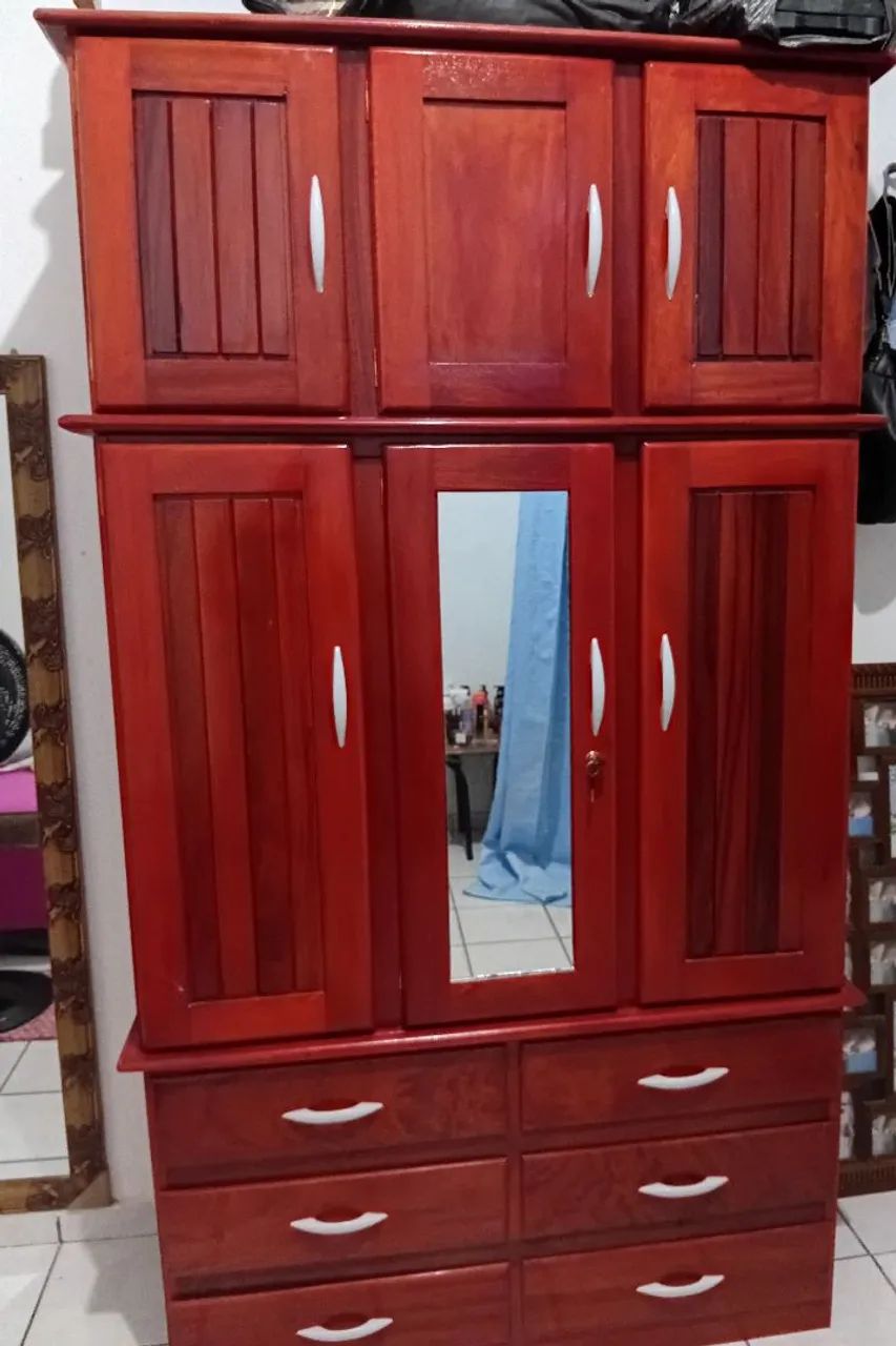 Vende-se uma guardar roupa 