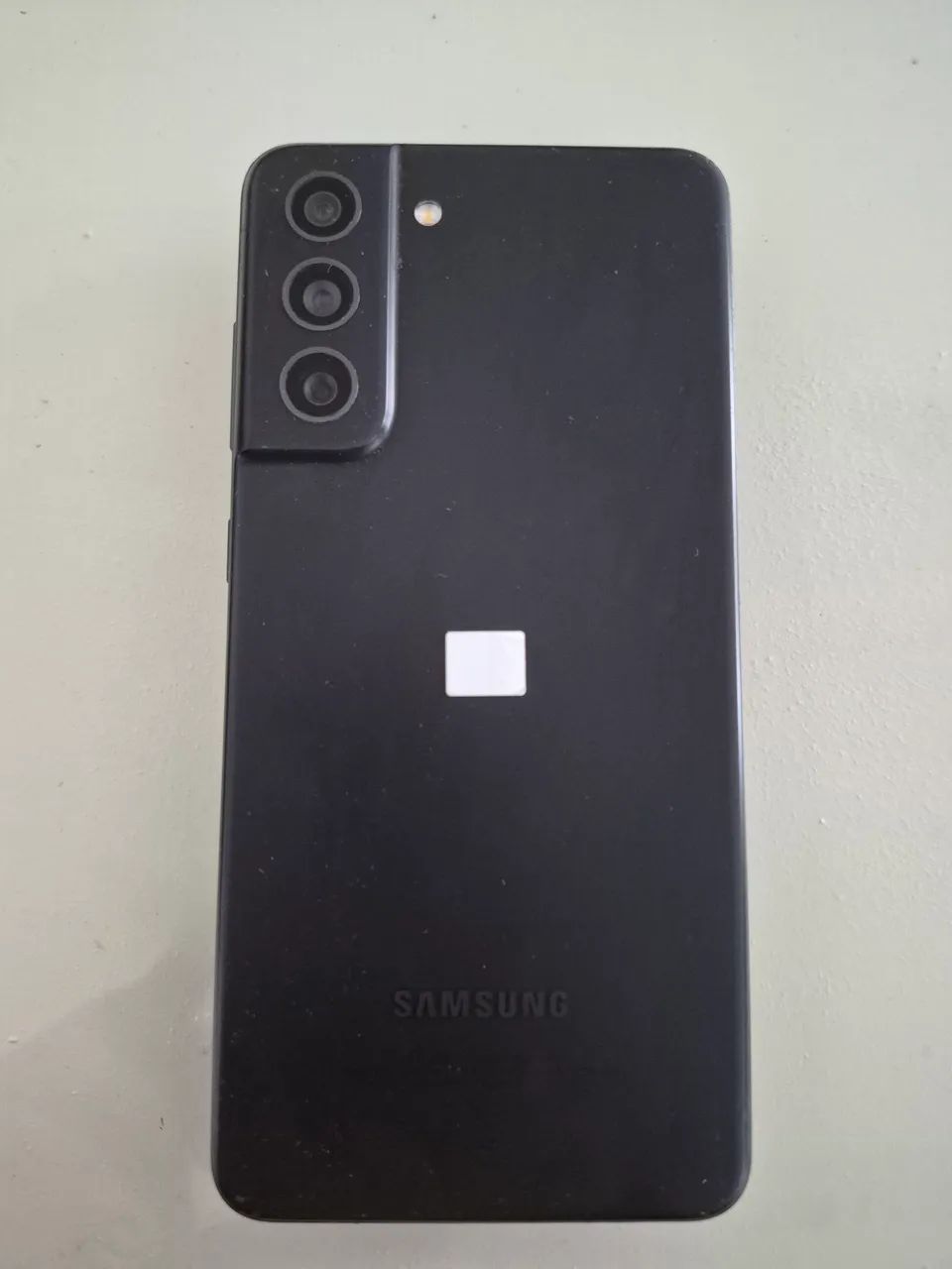 Samsung Galaxy S21 FE  128gb. Tela com defeito (risco luminoso) - Foto 4