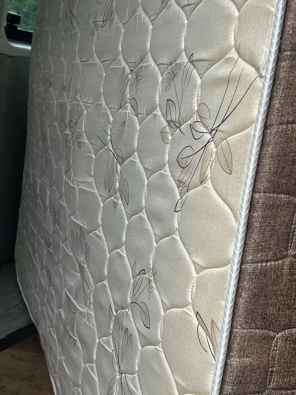 Cama box conjugada UMAFLEX 4 meses de uso - Foto 2