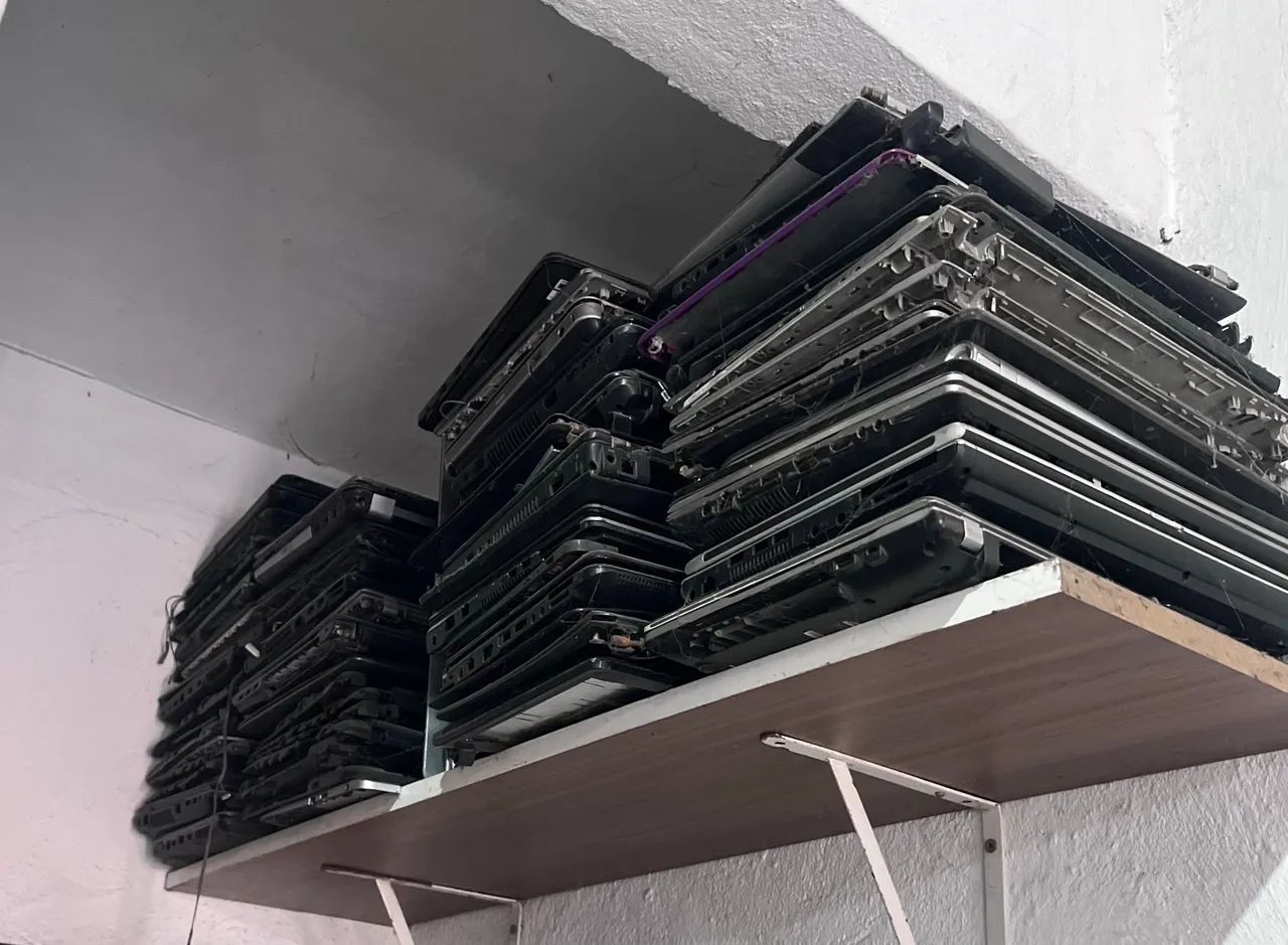 Carcaça de notebook antigo 