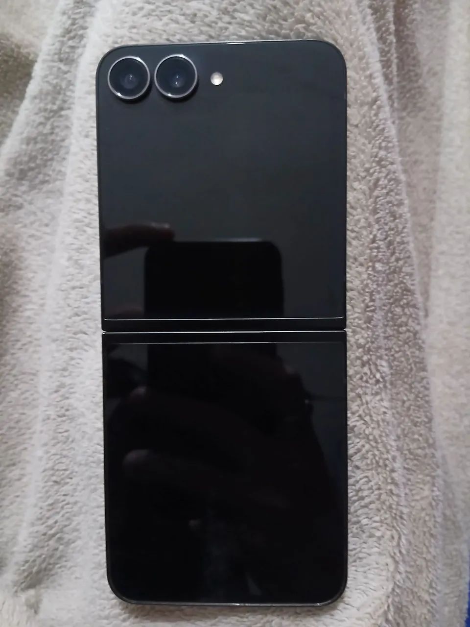 Z flip Fe 128 em excelente estado  3 mês de uso com caixa 