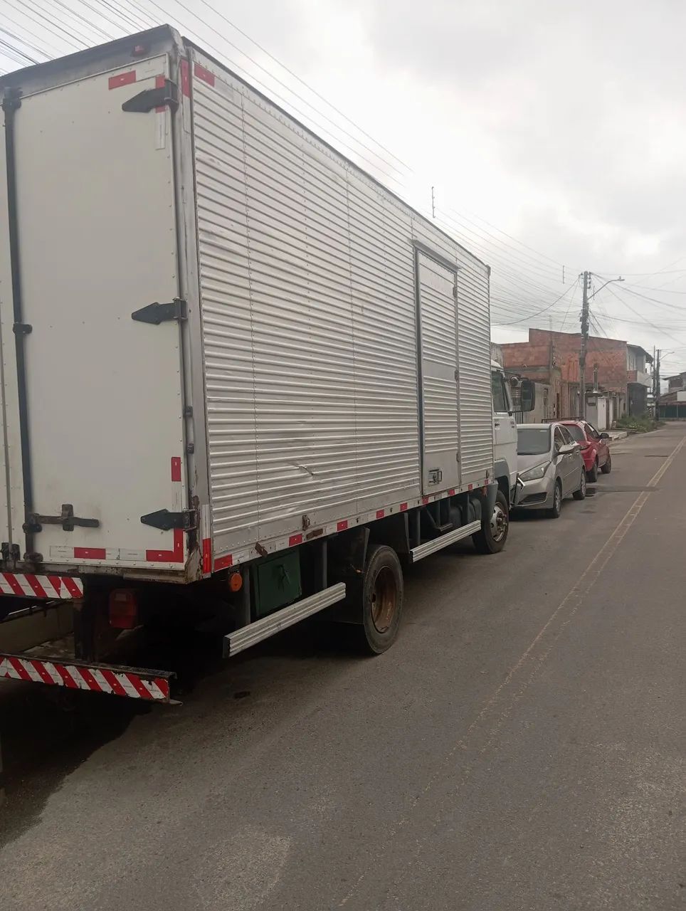 Caminhão delivery 8150e dispenso curiosos  - Foto 6