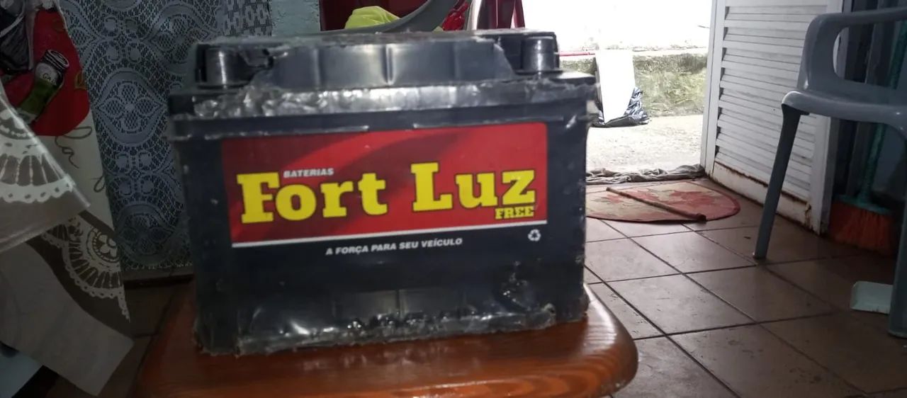 Bateria de carro nova na garantia 60 amperes 