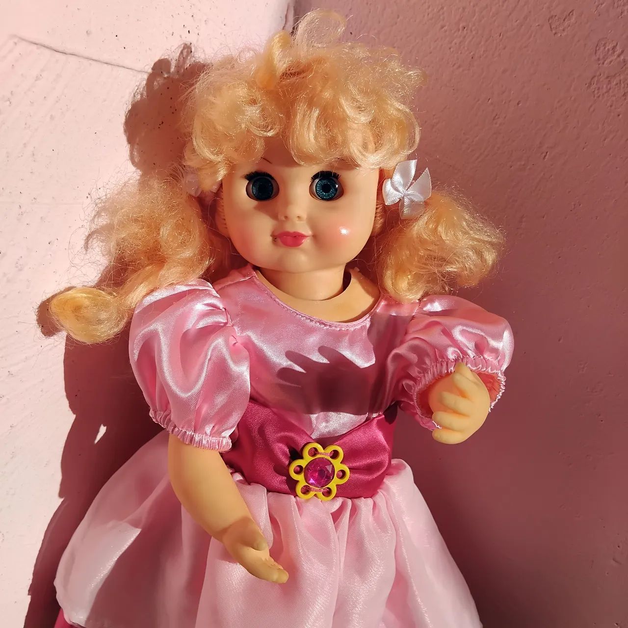 Boneca mãezinha importada 