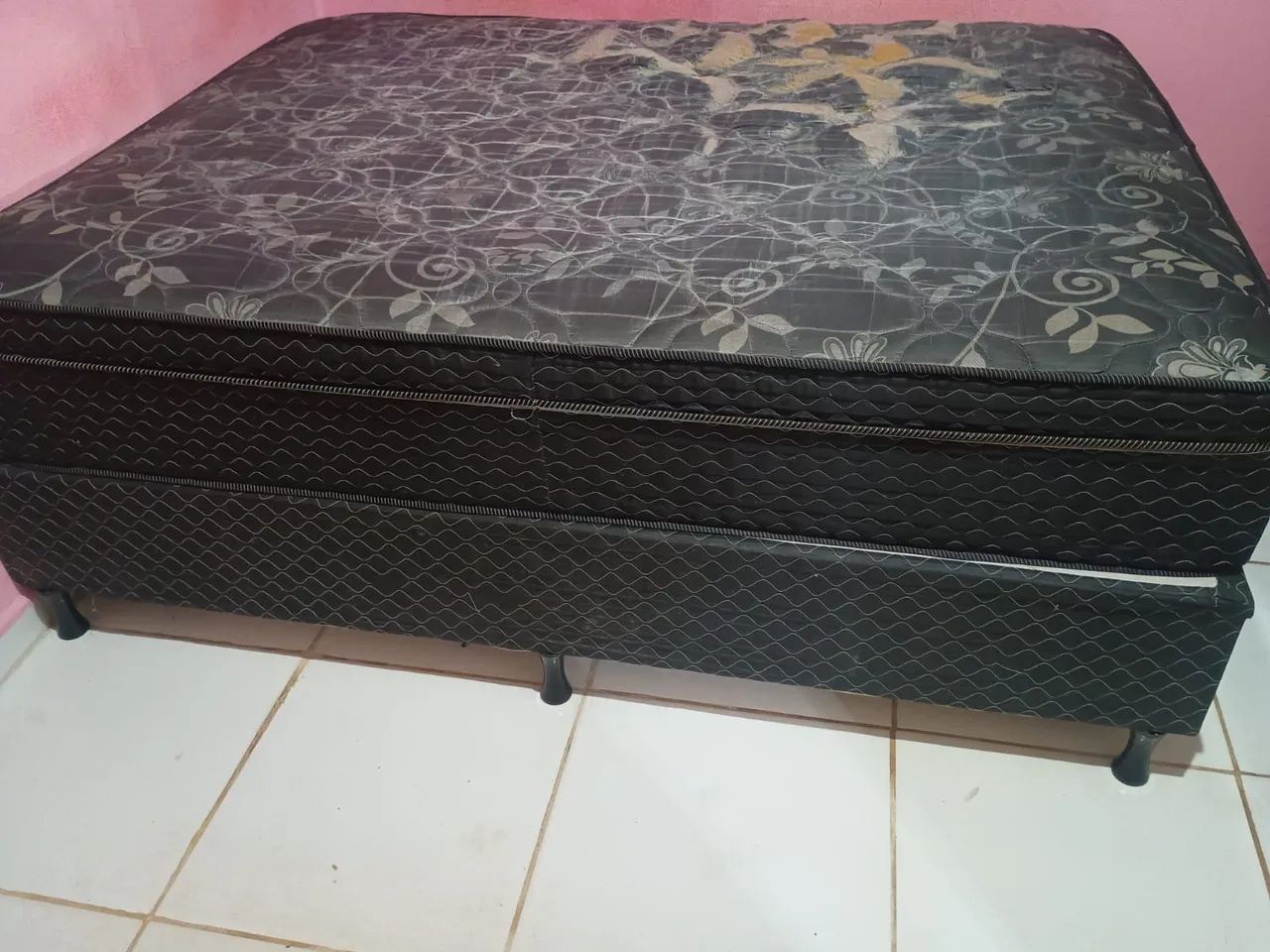 Cama box Queen 