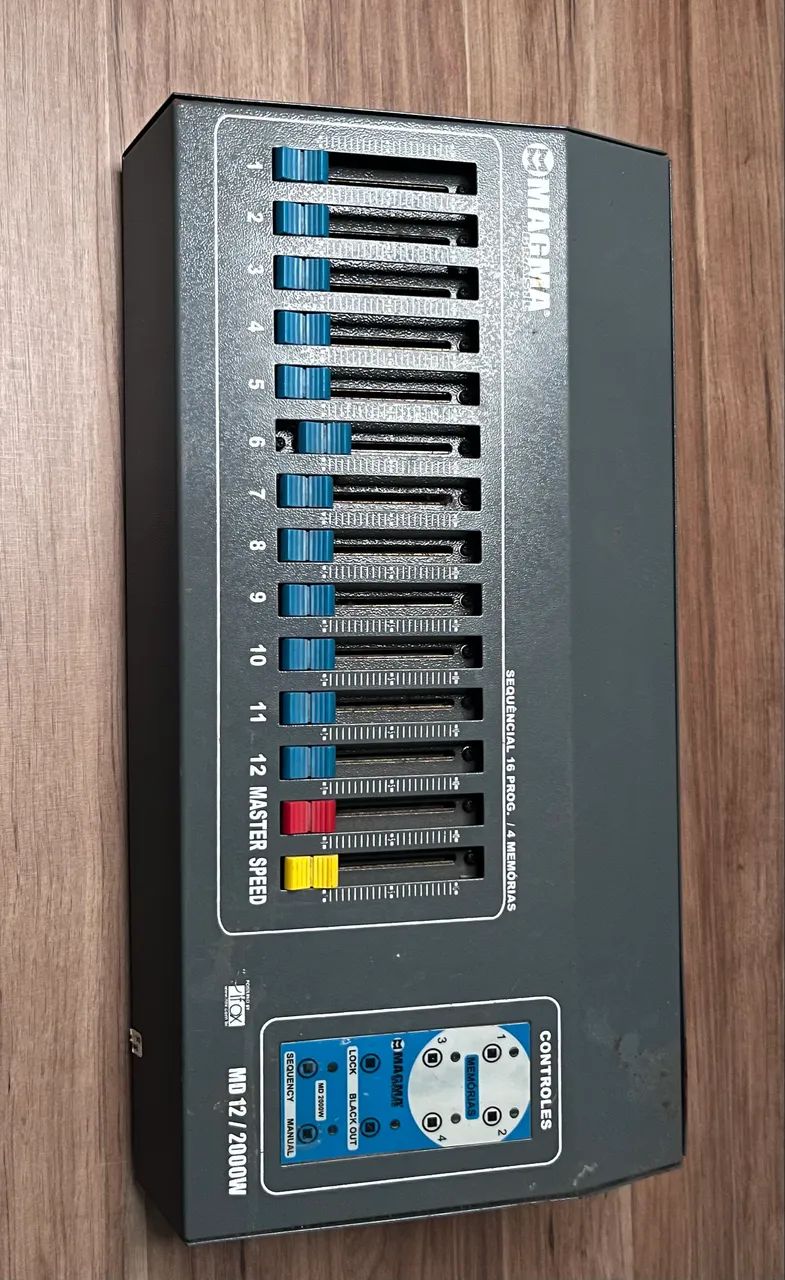 Controladora de iluminação Magna MD12/2000w