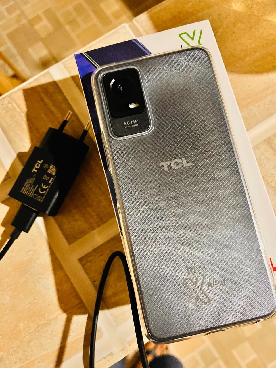 Celular TCL 408 64GB