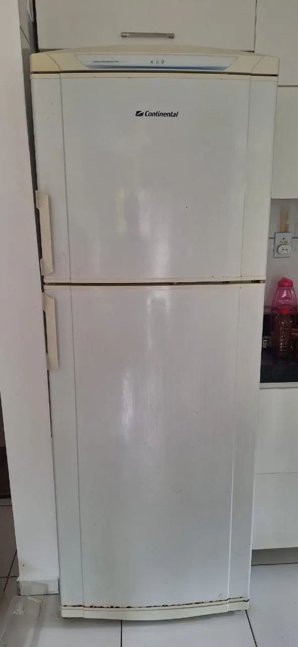 Vendo geladeira  600reais - Foto 4