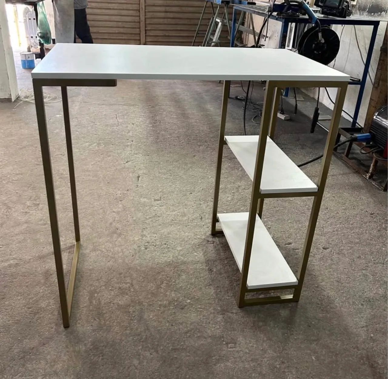 Mesa para frigo bar gourmet - Foto 2