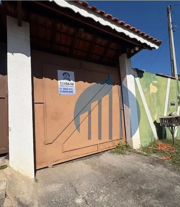 Casa fundos muito boa 