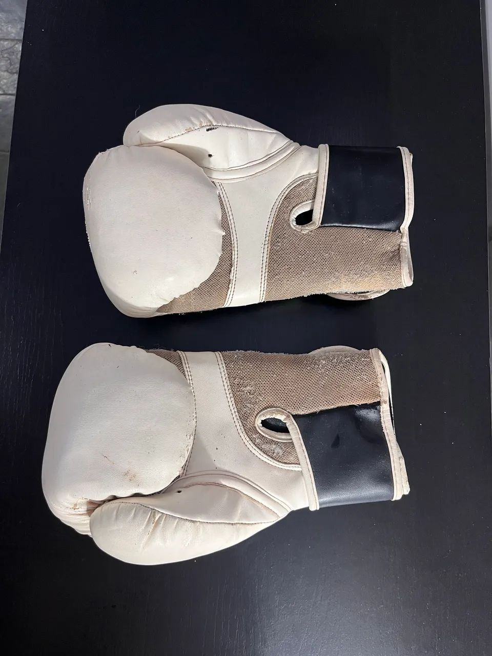 Luva de Boxe MKS Combat Branca e Dourada - Foto 3