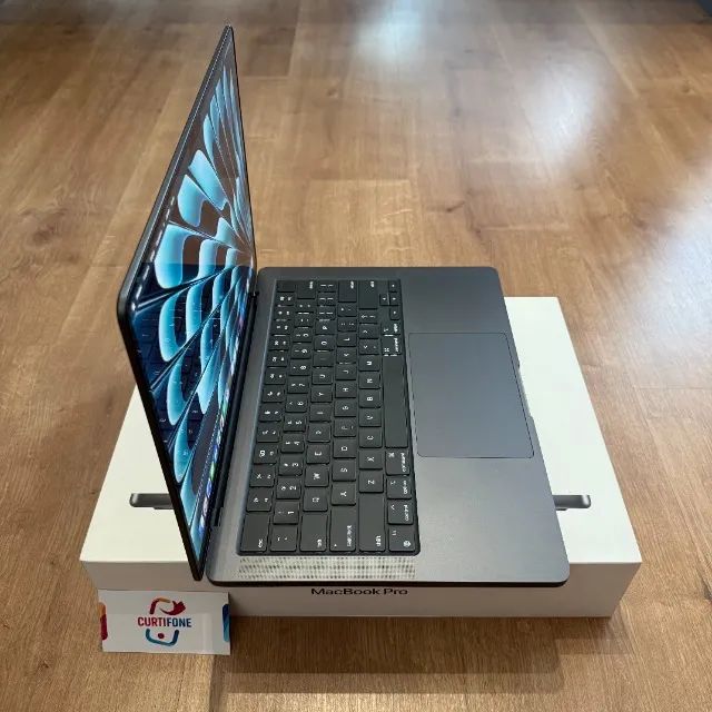 美品　MacBook Pro 14インチ M4 16GB 512GB MacBook PRO M4 - 14