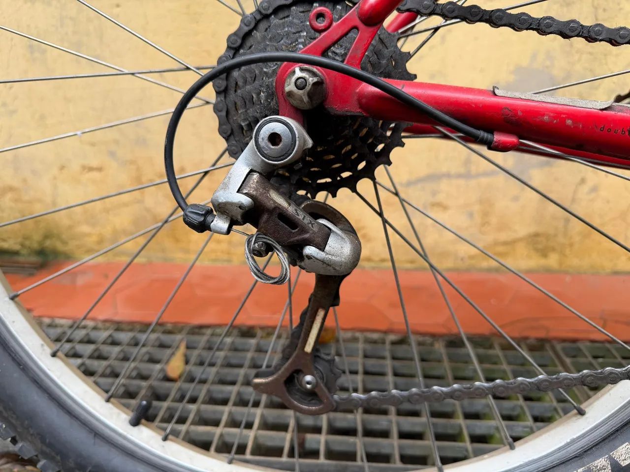 Bicicleta Specialized Rockhopper Aro 26 - Foto 4