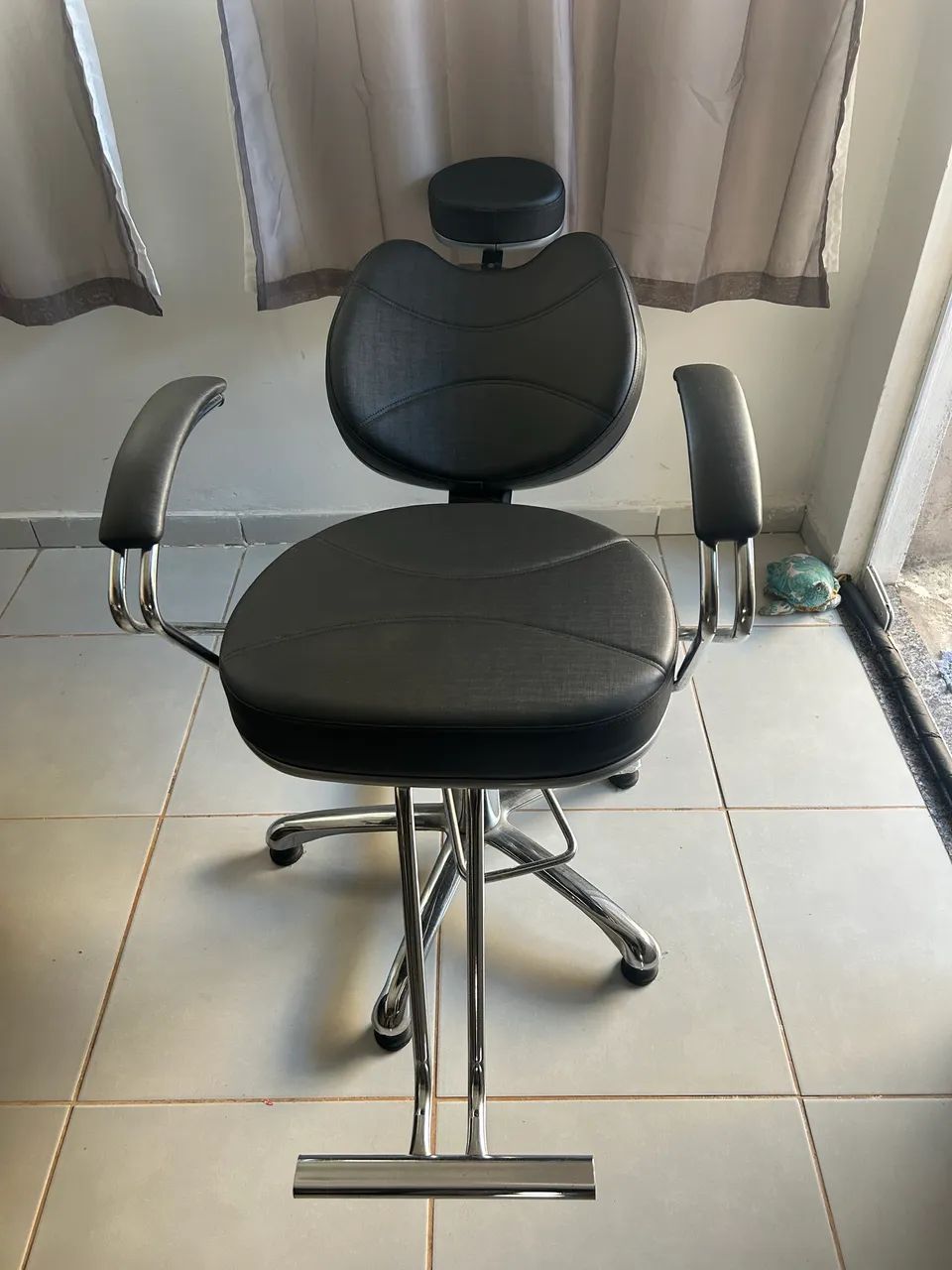 Cadeira para profissional da beleza  - Foto 2