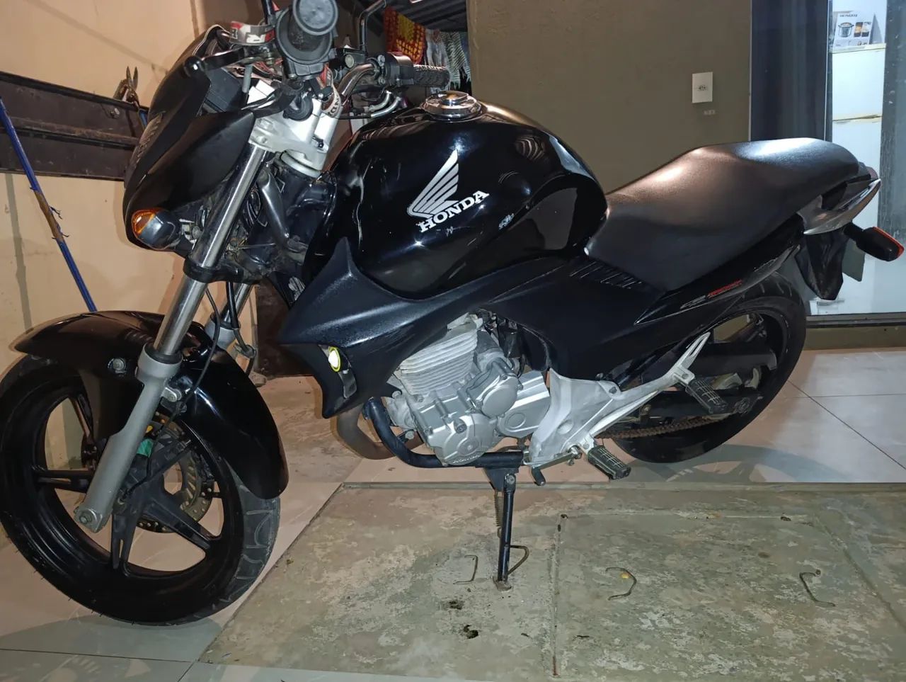 Cb300 , ótimo Estado funcionando perfeitamente, bateria nova.  - Foto 4