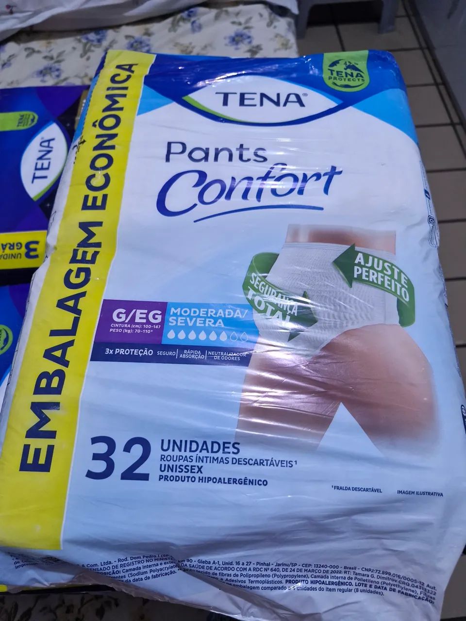 Três pacotes de fraldas adultos da Tena. Novas. R$90 cada pacote. - Foto 4