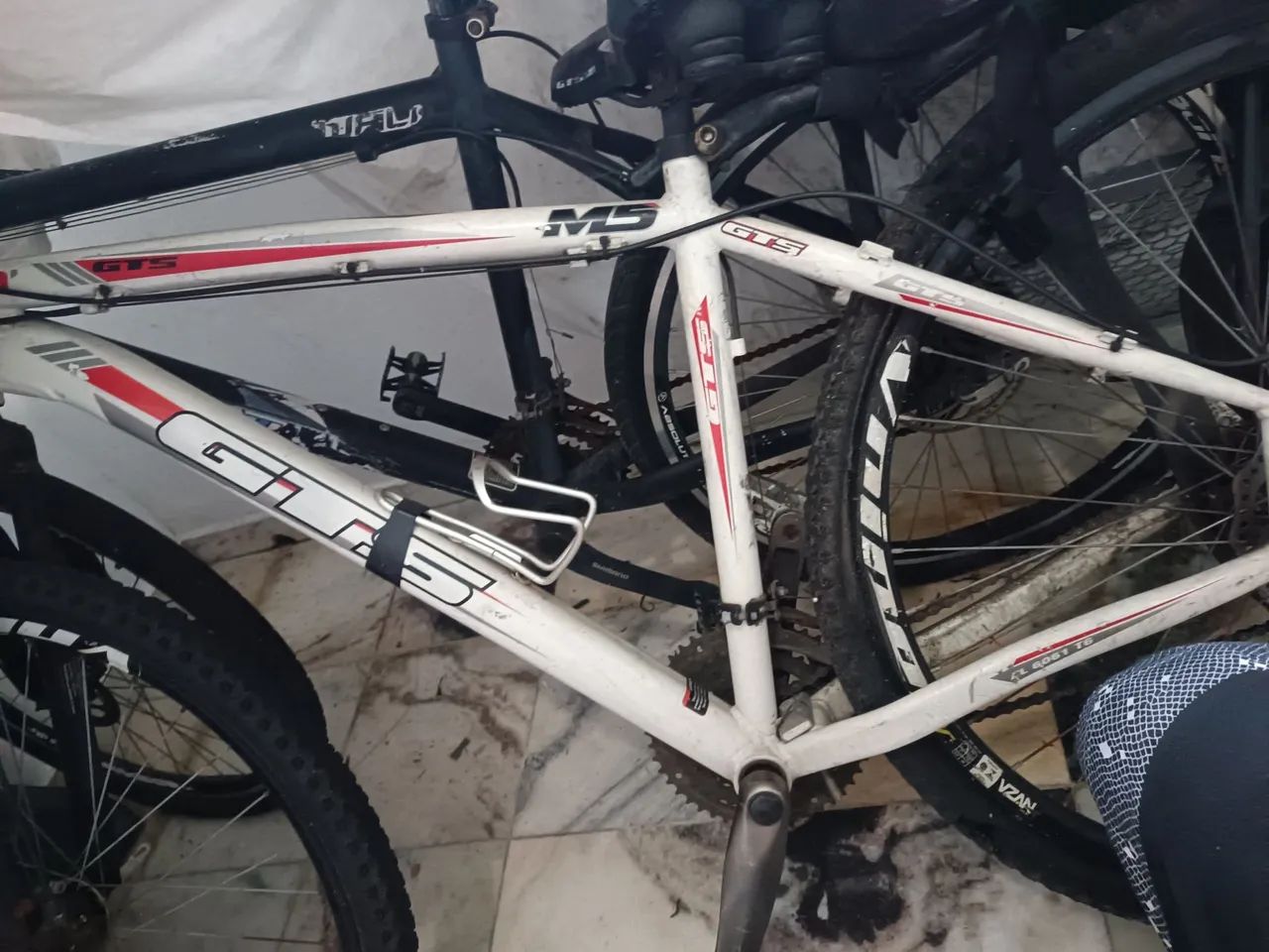 2 Bikes GTS  1000,00