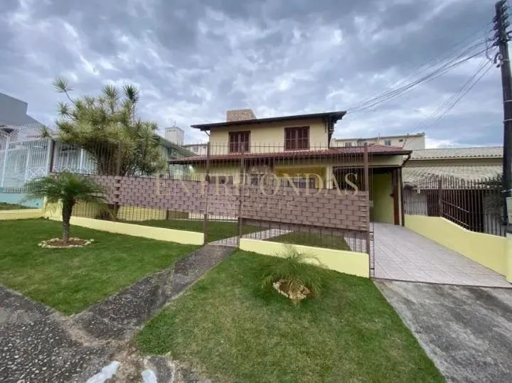 Casa com 3 quartos no bairro Abraão, Florianópolis