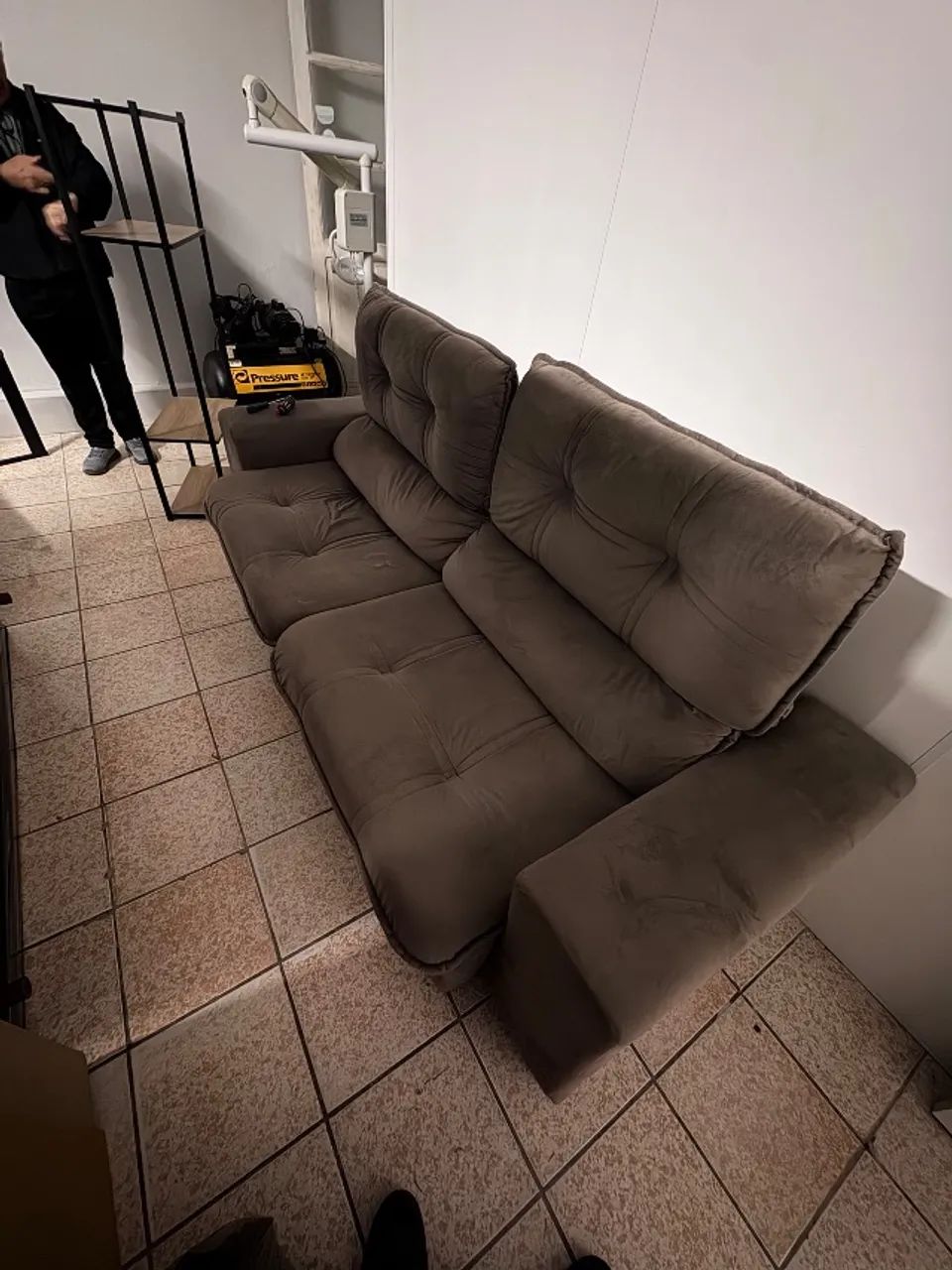Sofá retrátil 4 Lugares Suede Marrom