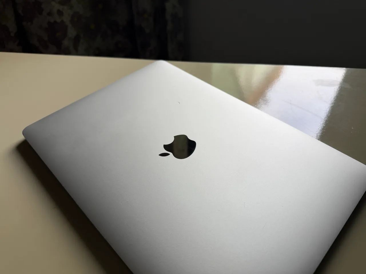 Macbook Pro 2019 Touch Bar em Perfeito Estado - Foto 3