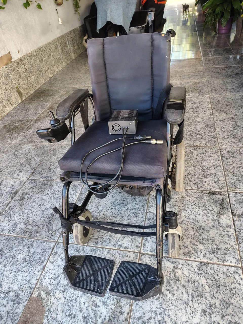 Cadeira motorizada usada