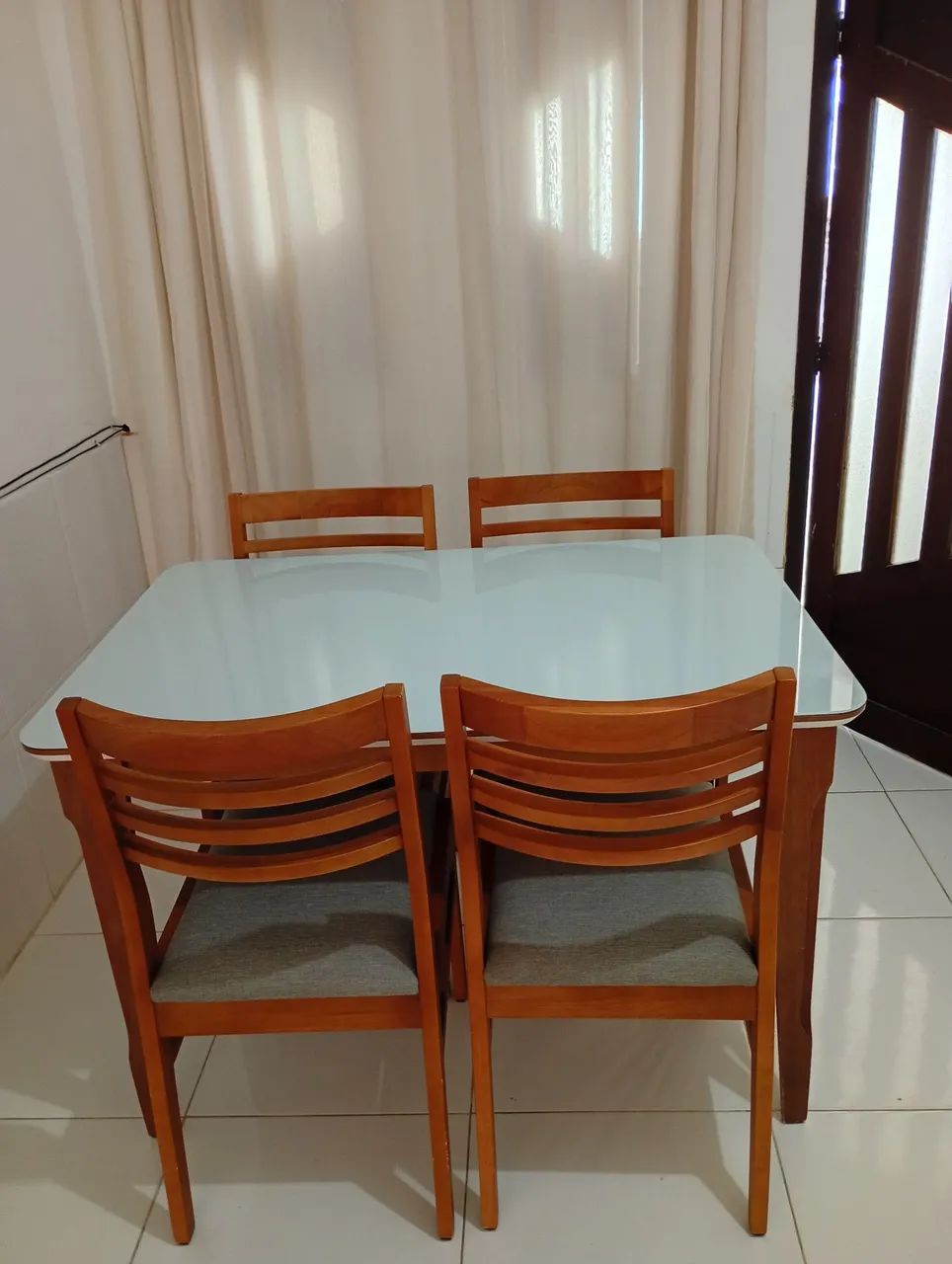 Conjunto de Sofá+ Mesa  - Foto 4