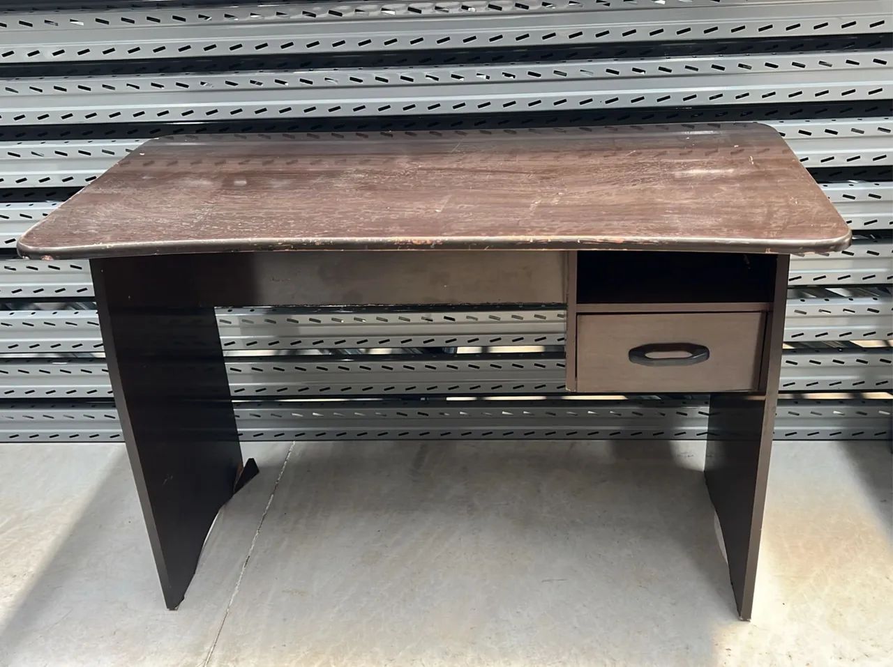 Mesa escritório marrom