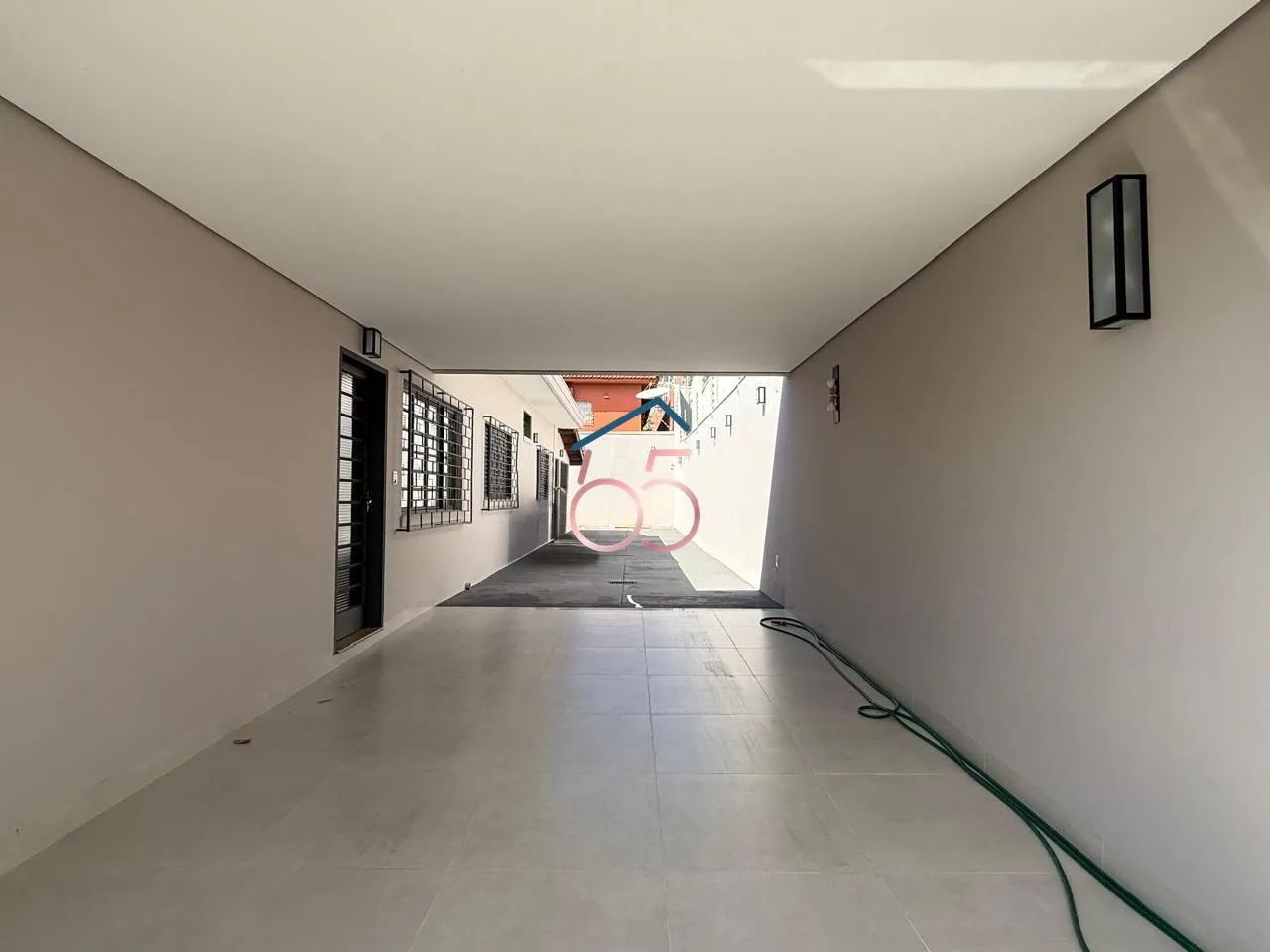 Casa Térrea no Santa Rosa com 3 Quartos, Piscina e 558m² - Foto 4