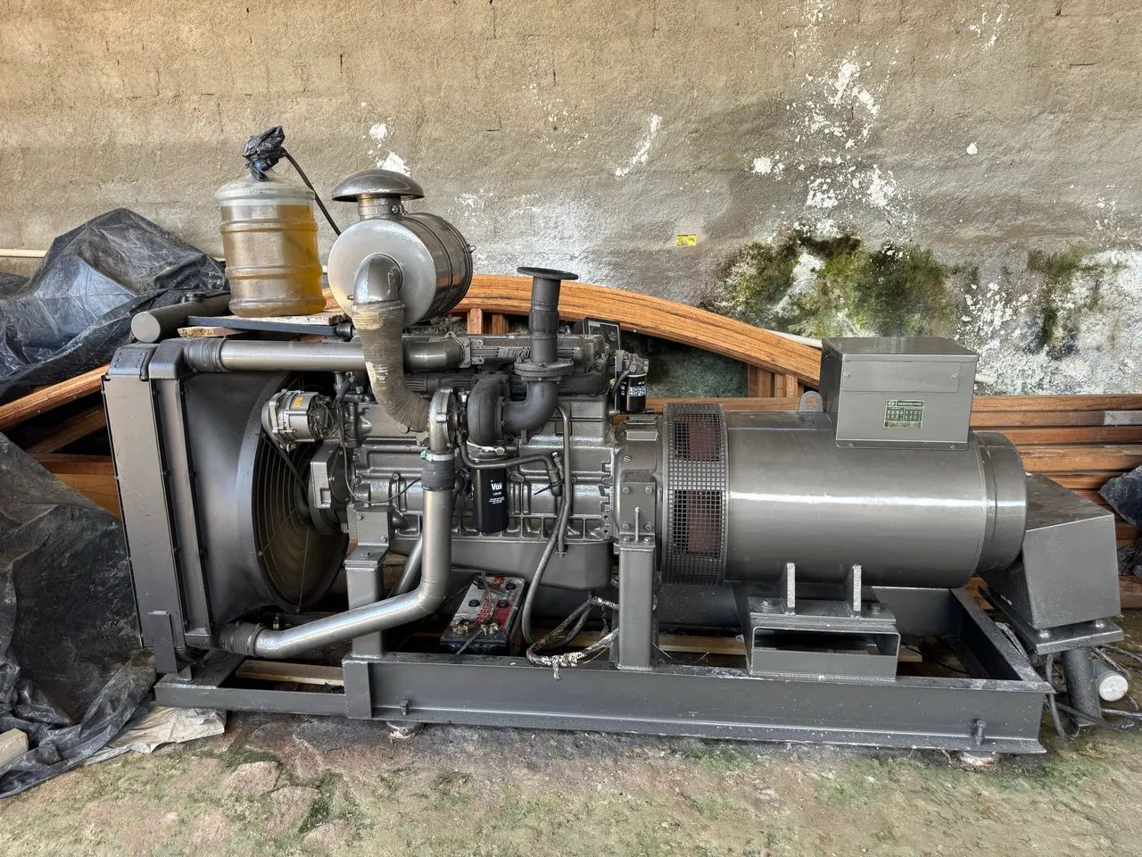 Gerador 180 KVA COM MOTOR a Disel MWM série 10 - Foto 3