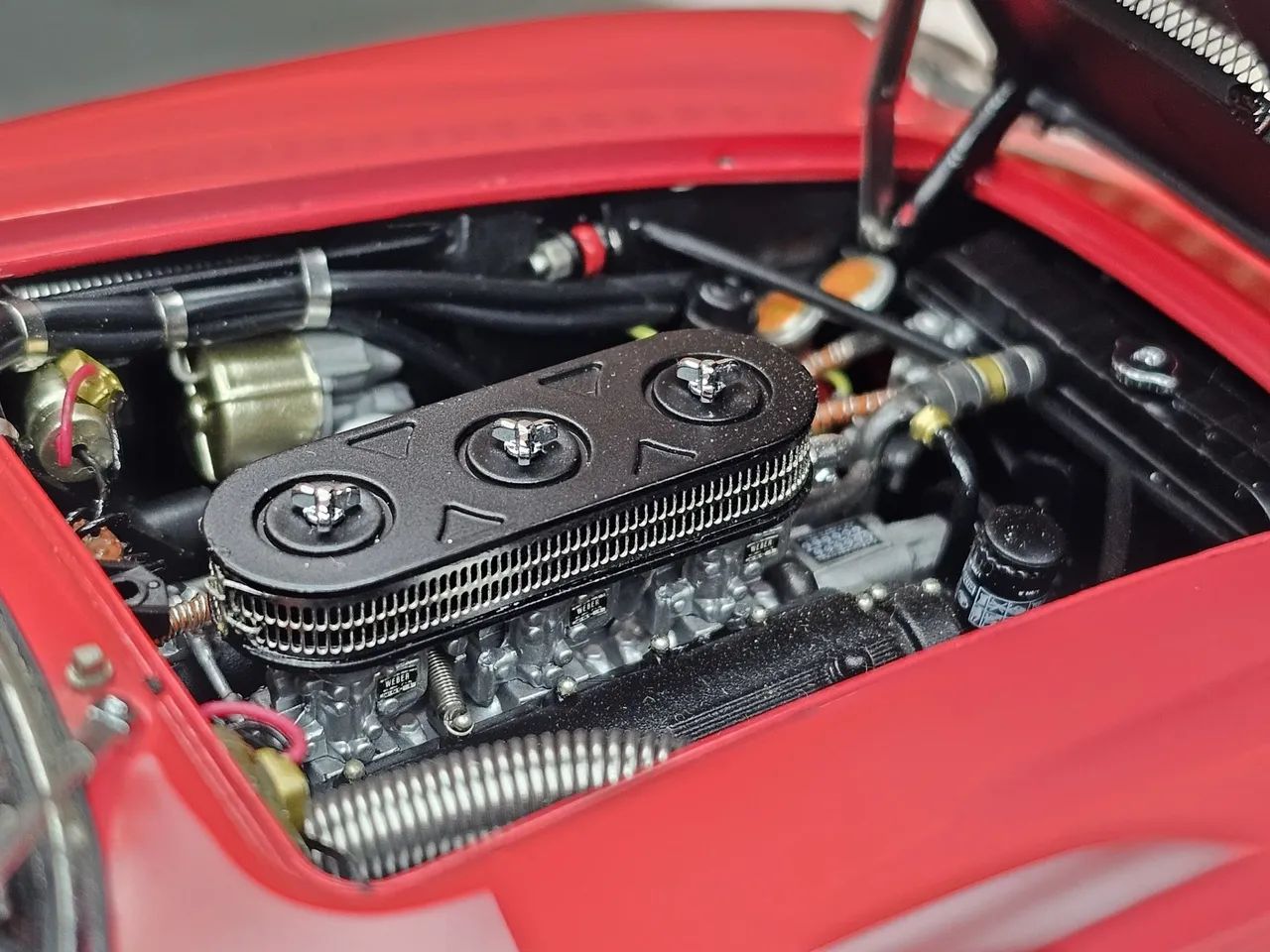 Miniatura Ferrari 250 Califórnia CMC 1/18 - Foto 5