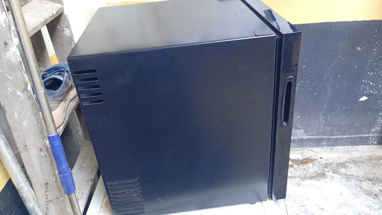 Adega nova nova, só está com problema no sensor  - Foto 2