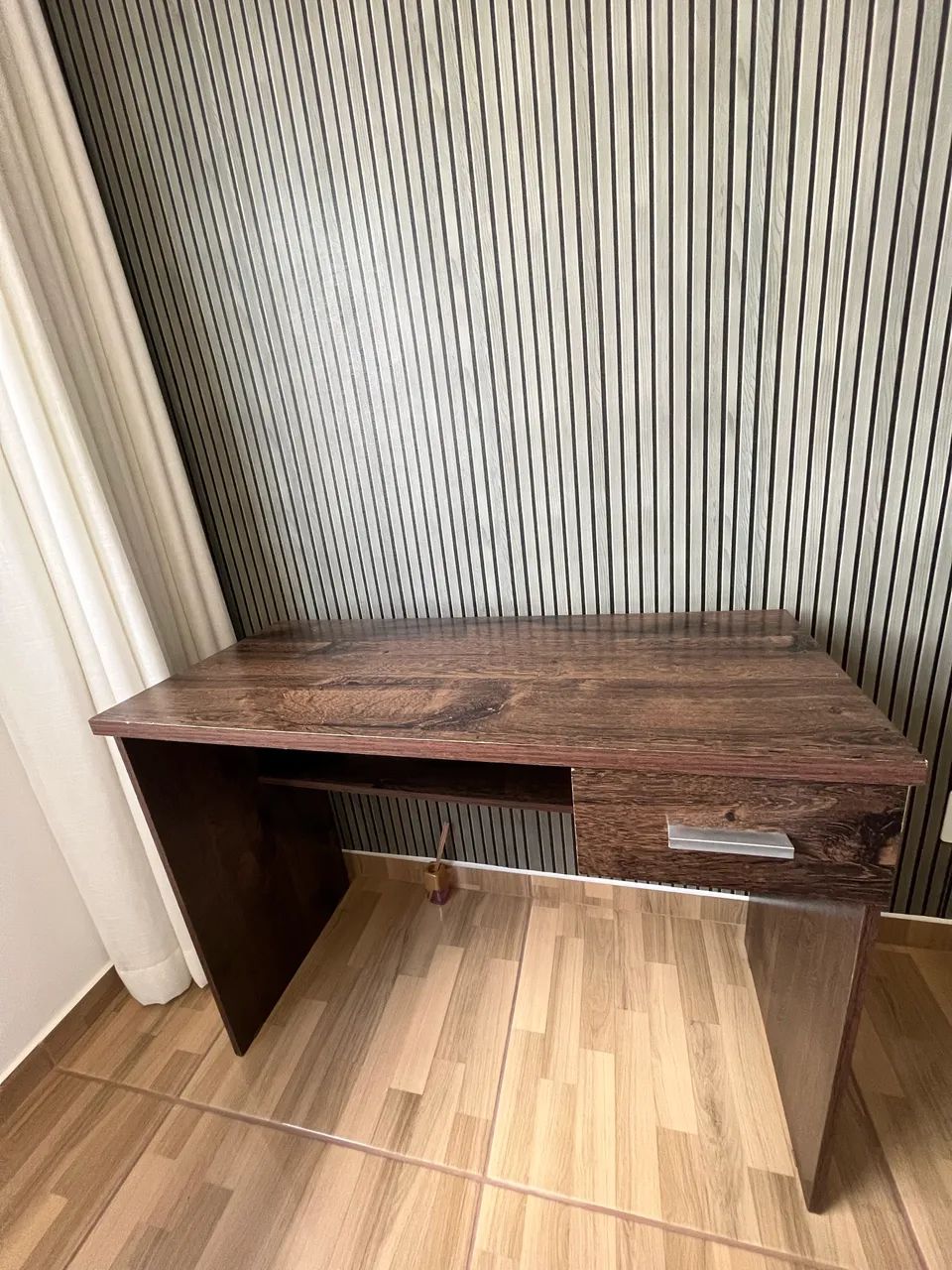 Mesa de escritório/ escrivaninha  - Foto 5