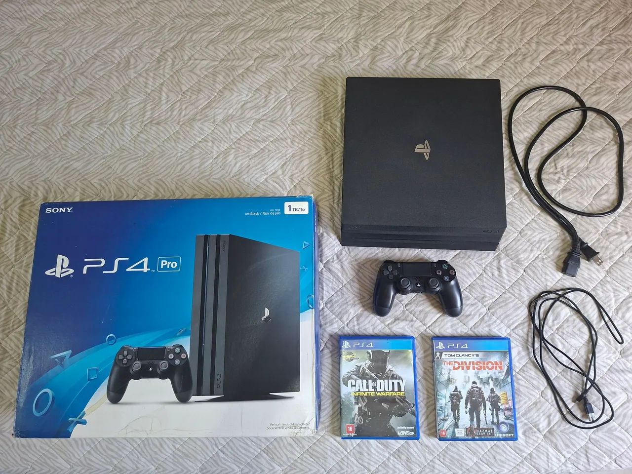 PS4 PRO 